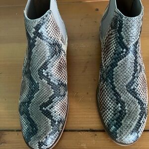 FRYE AND CO. Gray and Black Snakeskin Ankle Boots - Never Worn